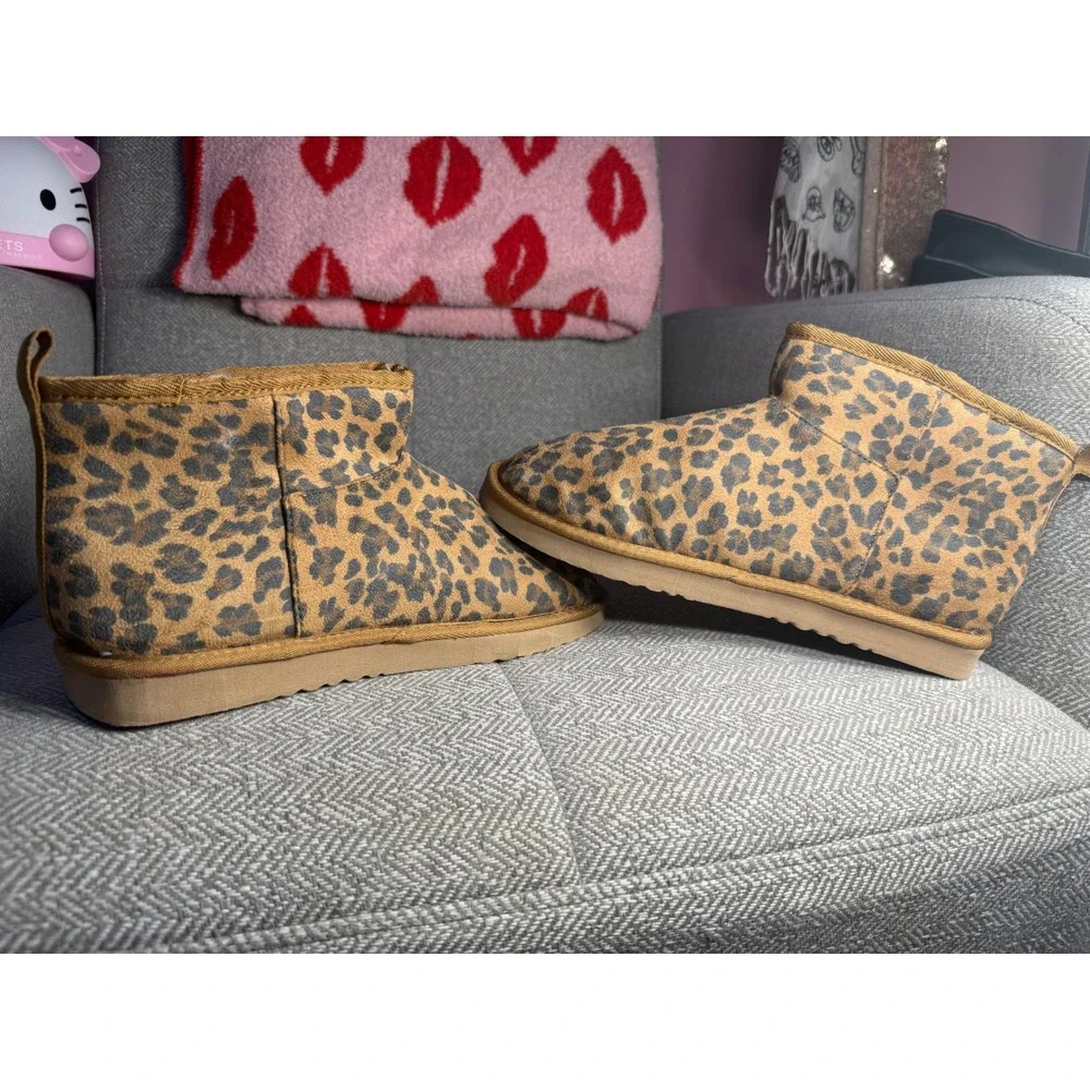 Volatile Leopard Print Faux Fur Lined Ankle Boots Tan Brown Women Size 9